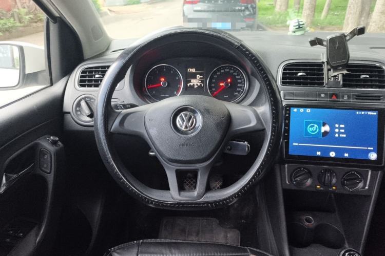 Used Volkswagen Polo 2014 1.4L Manual Fashion Edition Steering Wheel