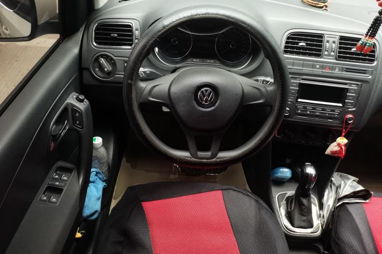 Used Volkswagen Polo 2014 1.4L Automatic Comfort Edition Steering Wheel