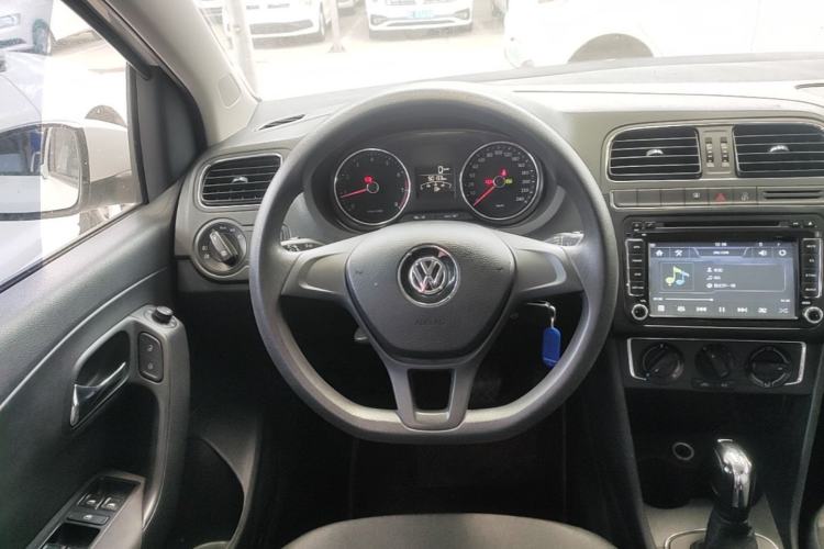 Used Volkswagen Polo 2014 1.4L Automatic Comfort Edition Steering Wheel