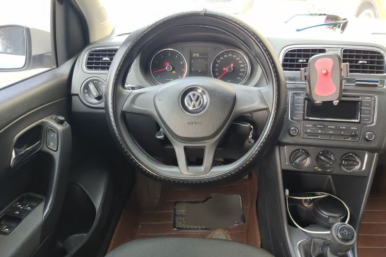 Used Volkswagen Polo 2014 1.4L Manual Comfort Edition Steering Wheel