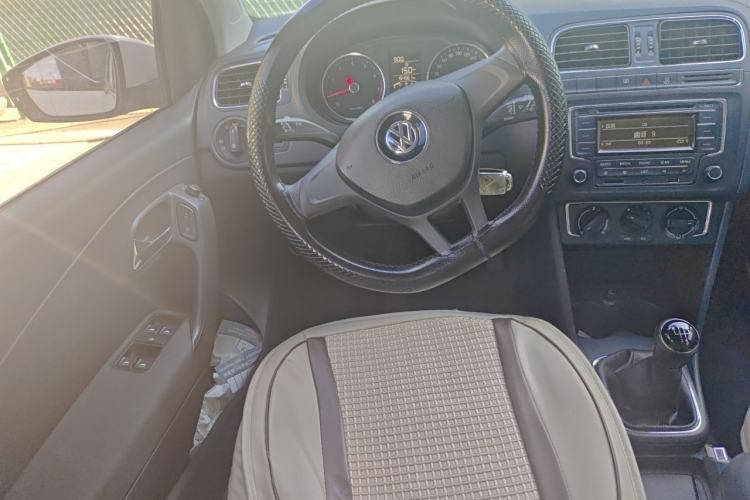 Used Volkswagen Polo 2014 1.4L Manual Comfort Edition Steering Wheel