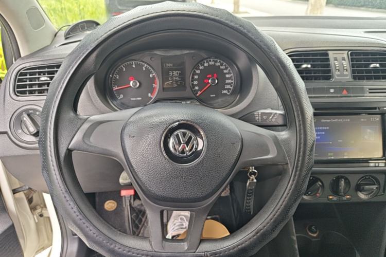 Used Volkswagen Polo 2014 1.4L Manual Fashion Edition Steering Wheel