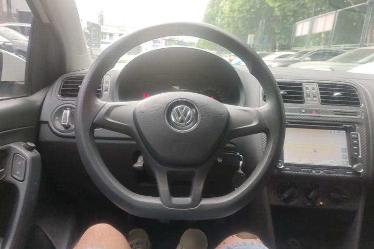 Used Volkswagen Polo 2014 1.4L Manual Fashion Edition Steering Wheel