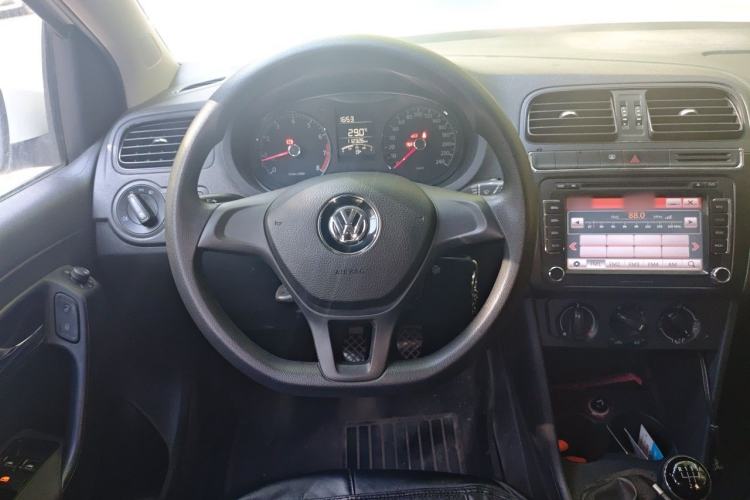 Used Volkswagen Polo 2014 1.4L Manual Fashion Edition Steering Wheel