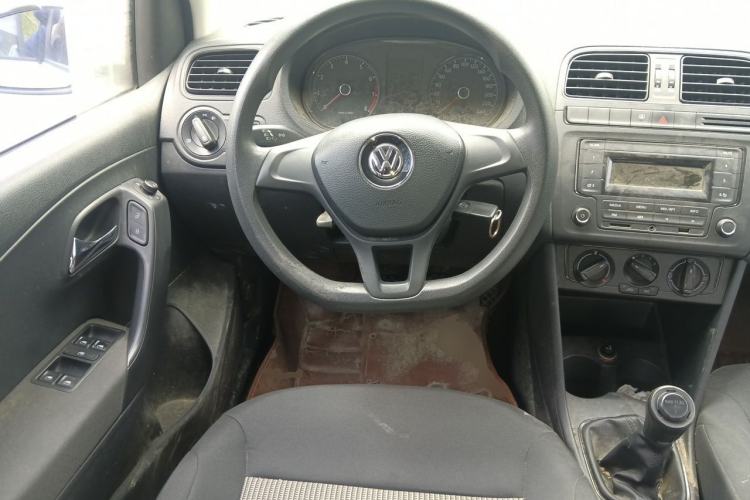 Used Volkswagen Polo 2014 1.4L Manual Fashion Edition Steering Wheel