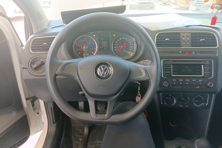 Used Volkswagen Polo 2014 1.6L Manual Comfort Edition Steering Wheel