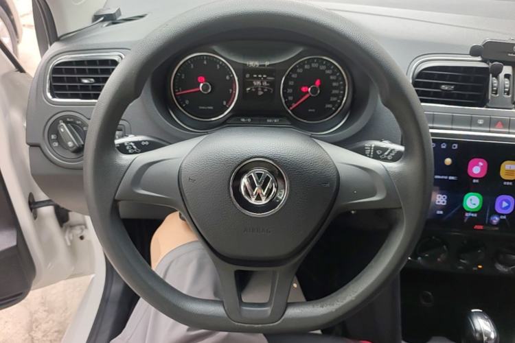 Used Volkswagen Polo 2014 1.6L Automatic Comfort Edition Steering Wheel