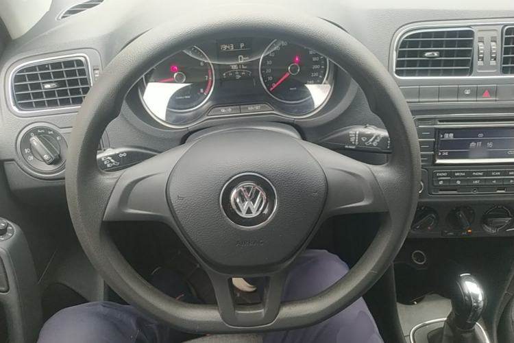 Used Volkswagen Polo 2014 1.4L Automatic Comfort Edition Steering Wheel