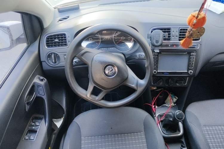 Used Volkswagen Polo 2014 1.4L Manual Comfort Edition Steering Wheel