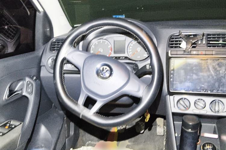 Used Volkswagen Polo 2014 1.4L Manual Fashion Edition Steering Wheel