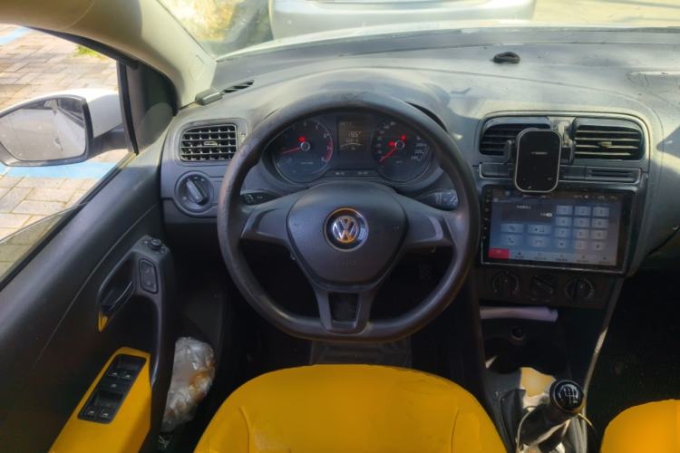 Used Volkswagen Polo 2014 1.4L Manual Fashion Edition Steering Wheel