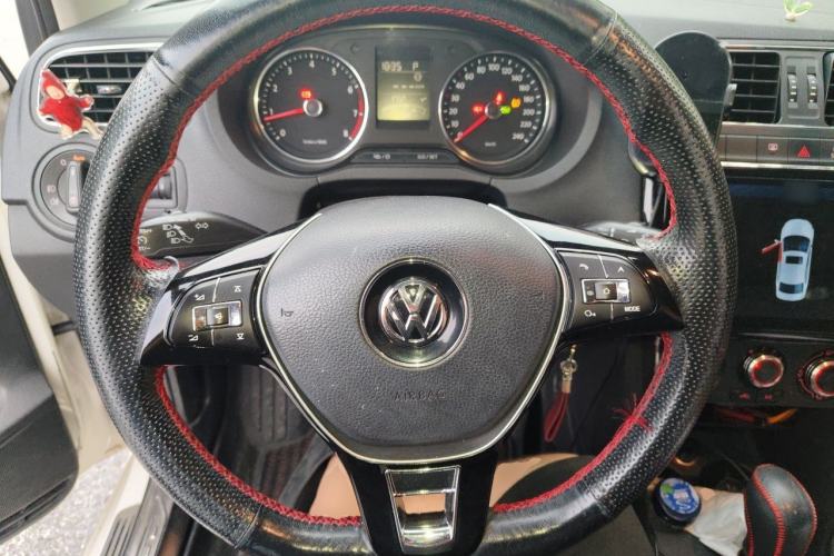 Used Volkswagen Polo 2014 1.4L Automatic Comfort Edition Steering Wheel
