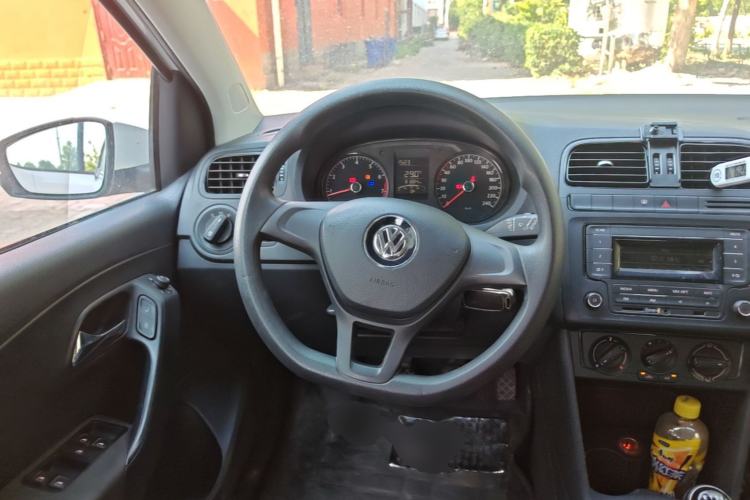 Used Volkswagen Polo 2014 1.4L Manual Fashion Edition Steering Wheel