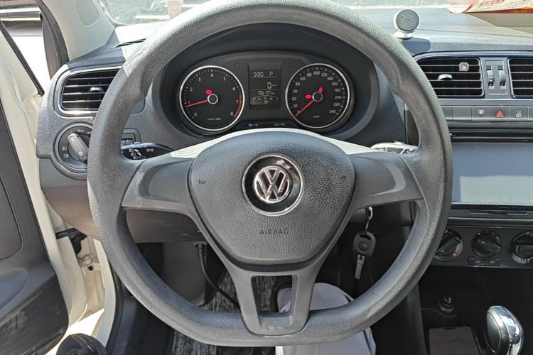 Used Volkswagen Polo 2014 1.6L Automatic Comfort Edition Steering Wheel