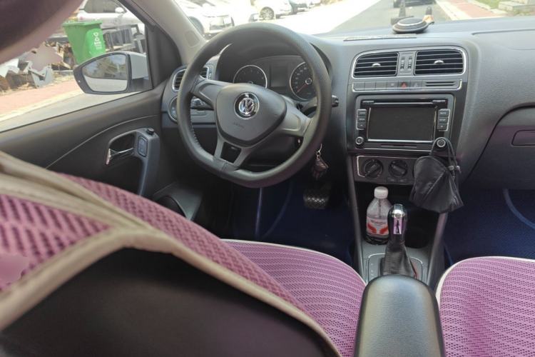 Used Volkswagen Polo 2014 1.6L Automatic Comfort Edition Steering Wheel