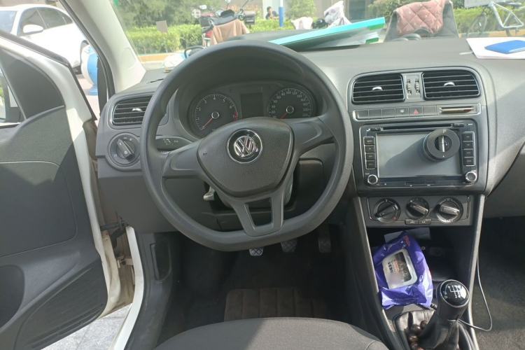 Used Volkswagen Polo 2014 1.4L Manual Fashion Edition Steering Wheel