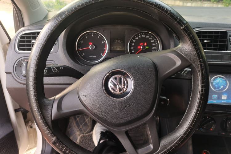 Used Volkswagen Polo 2014 1.4L Automatic Comfort Edition Steering Wheel