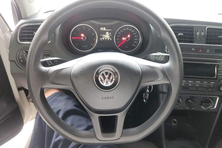 Used Volkswagen Polo 2014 1.4L Manual Comfort Edition Steering Wheel