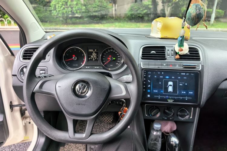 Used Volkswagen Polo 2014 1.6L Automatic Comfort Edition Steering Wheel