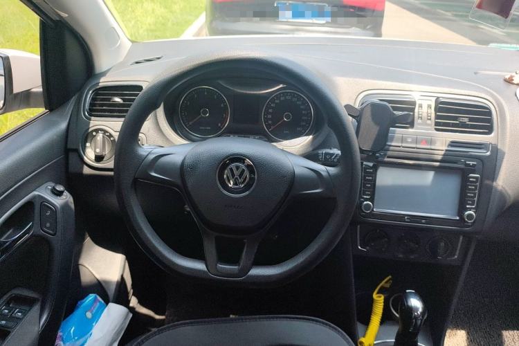 Used Volkswagen Polo 2014 1.4L Automatic Comfort Edition Steering Wheel