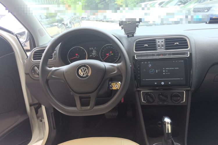 Used Volkswagen Polo 2014 1.6L Automatic Comfort Edition Steering Wheel