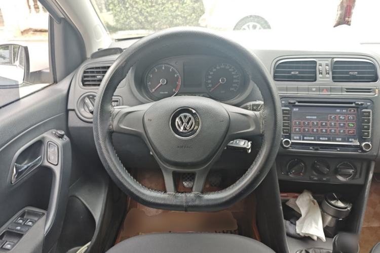 Used Volkswagen Polo 2014 1.4L Manual Fashion Edition Steering Wheel
