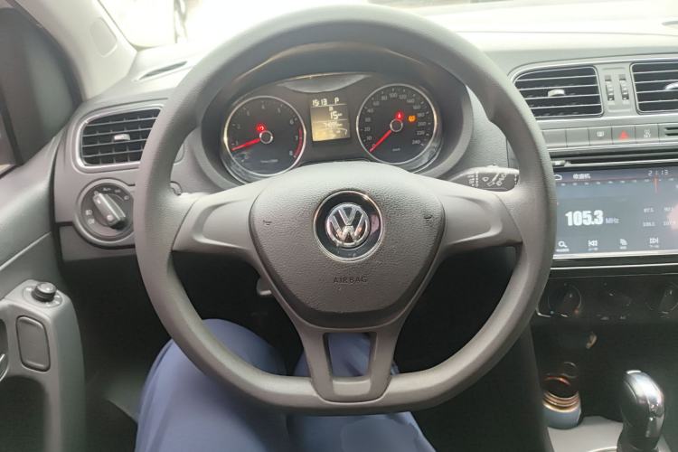 Used Volkswagen Polo 2014 1.6L Automatic Comfort Edition Steering Wheel