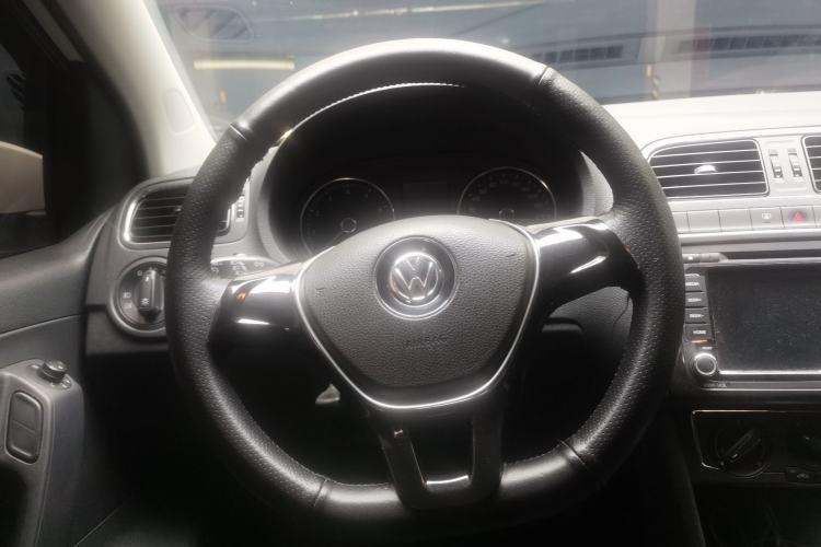 Used Volkswagen Polo 2014 1.4L Automatic Comfort Edition Steering Wheel