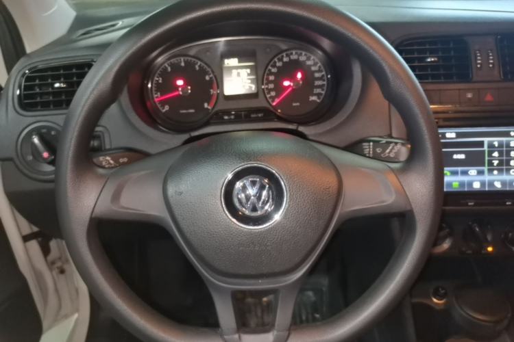 Used Volkswagen Polo 2014 1.4L Manual Fashion Edition Steering Wheel