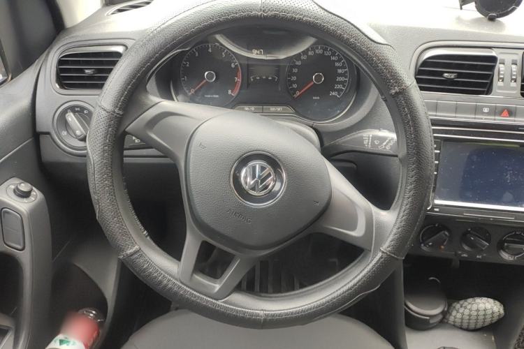 Used Volkswagen Polo 2014 1.4L Manual Fashion Edition Steering Wheel