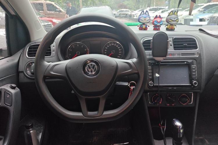 Used Volkswagen Polo 2014 1.4L Automatic Comfort Edition Steering Wheel