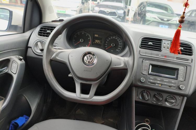 Used Volkswagen Polo 2014 1.4L Manual Fashion Edition Steering Wheel