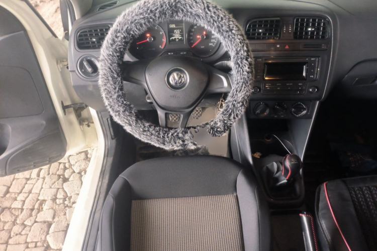 Used Volkswagen Polo 2014 1.4L Manual Fashion Edition Steering Wheel