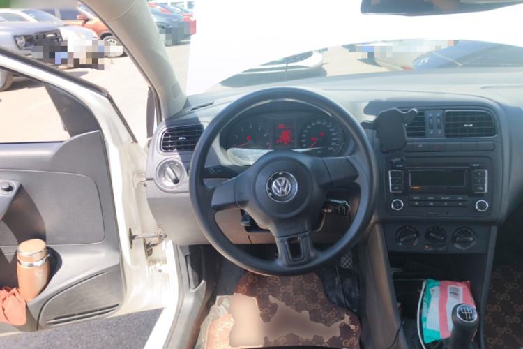 Used Volkswagen Polo 2014 1.4L Manual Fashion Edition Steering Wheel