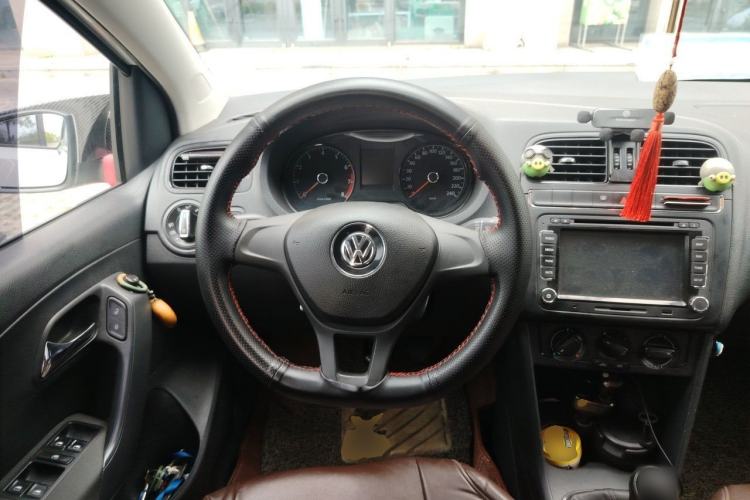 Used Volkswagen Polo 2014 1.4L Manual Fashion Edition Steering Wheel