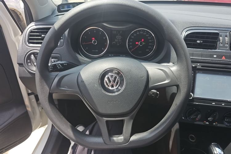 Used Volkswagen Polo 2014 1.4L Automatic Comfort Edition Steering Wheel