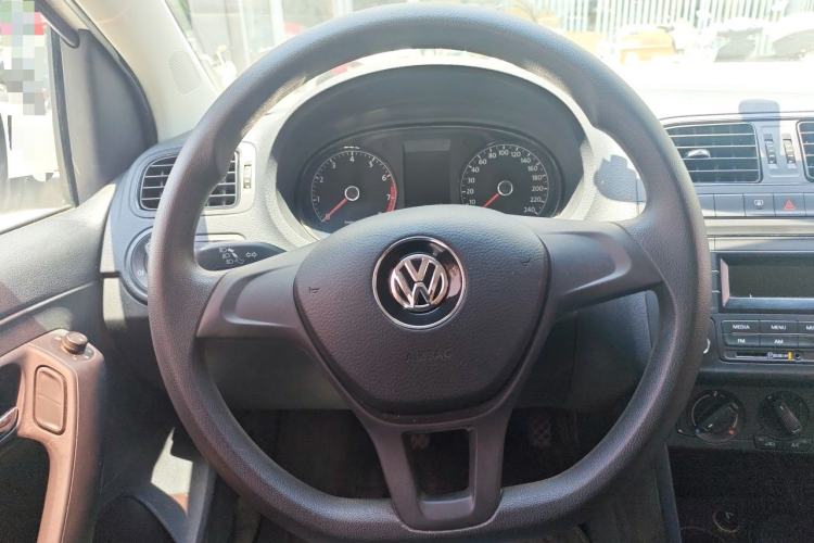 Used Volkswagen Polo 2014 1.4L Manual Fashion Edition Steering Wheel
