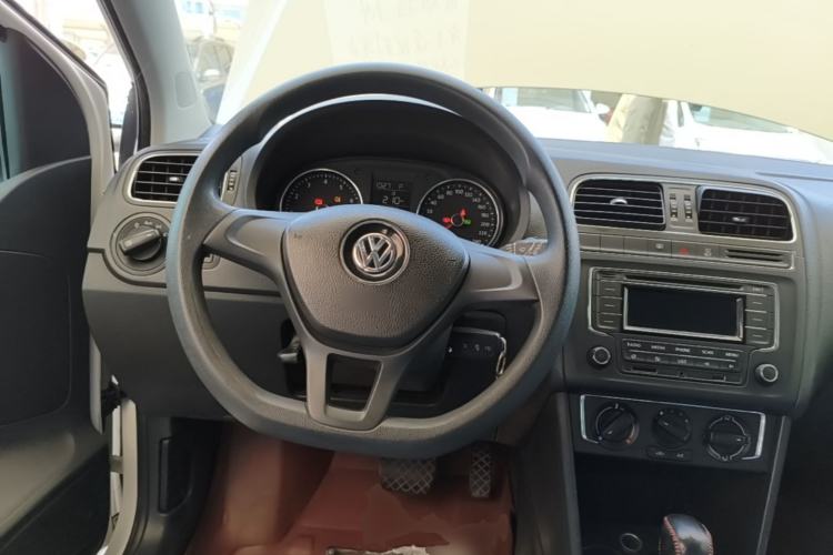 Used Volkswagen Polo 2014 1.4L Automatic Comfort Edition Steering Wheel