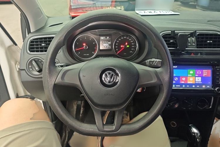 Used Volkswagen Polo 2014 1.6L Automatic Comfort Edition Steering Wheel