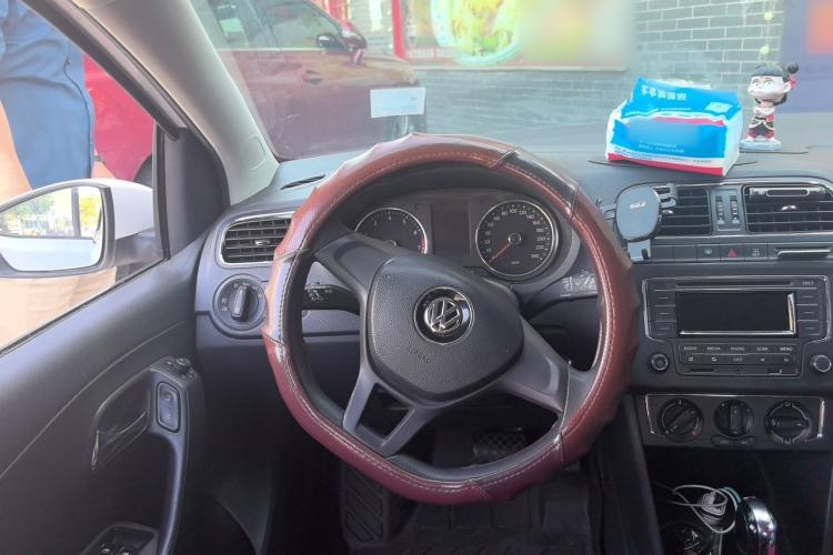 Used Volkswagen Polo 2014 1.6L Automatic Comfort Edition Steering Wheel