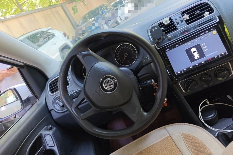 Used Volkswagen Polo 2014 1.6L Manual Comfort Edition Steering Wheel
