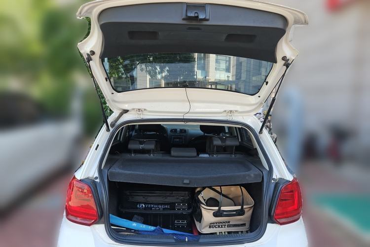 Used Volkswagen Polo 2014 1.4L Manual Fashion Edition Trunk