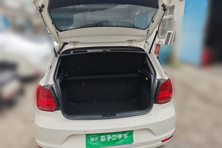 Used Volkswagen Polo 2014 1.6L Automatic Comfort Edition Trunk