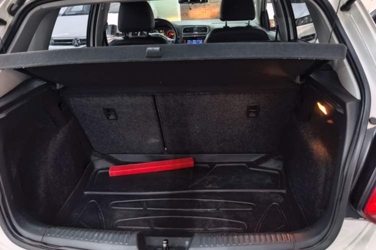 Used Volkswagen Polo 2014 1.6L Automatic Comfort Edition Trunk