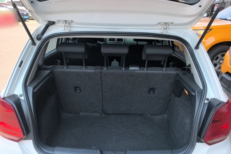 Used Volkswagen Polo 2014 1.6L Automatic Comfort Edition Trunk