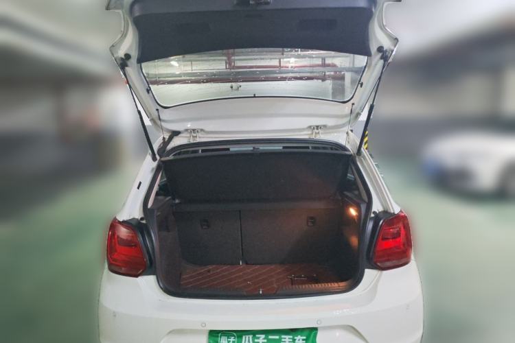 Used Volkswagen Polo 2014 1.6L Automatic Comfort Edition Trunk