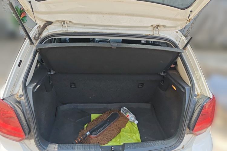 Used Volkswagen Polo 2014 1.4L Manual Fashion Edition Trunk