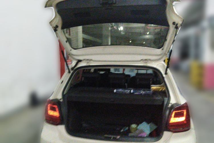 Used Volkswagen Polo 2014 1.4L Manual Fashion Edition Trunk