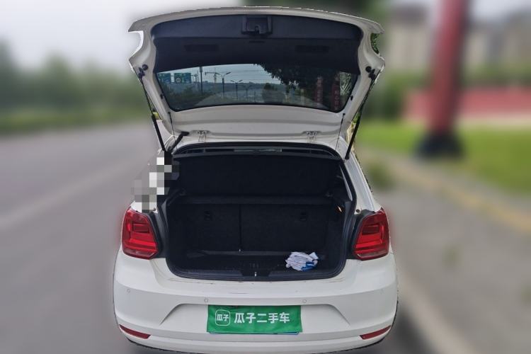 Used Volkswagen Polo 2014 1.6L Automatic Comfort Edition Trunk