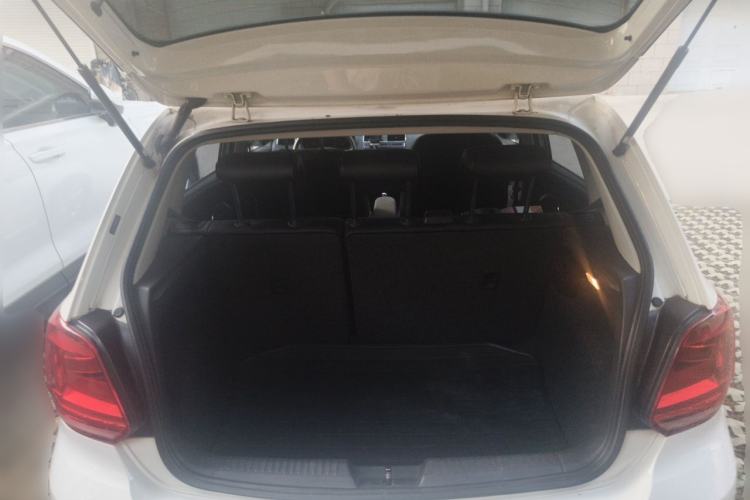 Used Volkswagen Polo 2014 1.6L Automatic Comfort Edition Trunk